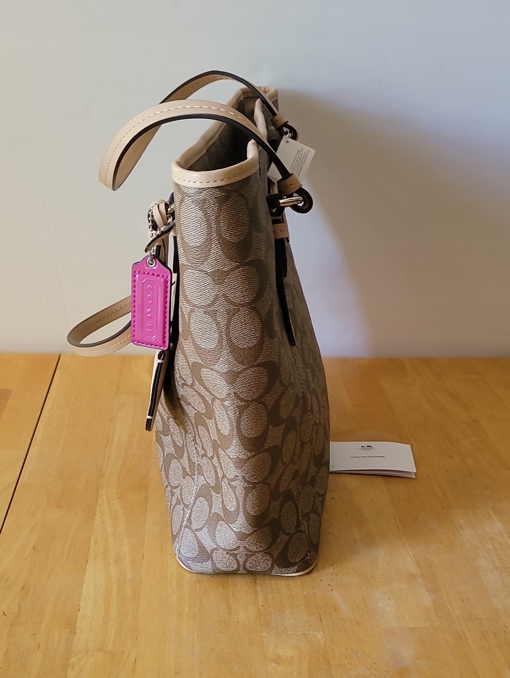 New COACH Peyton Signature Zip Top Tote F28365 - Picture 5 of 12